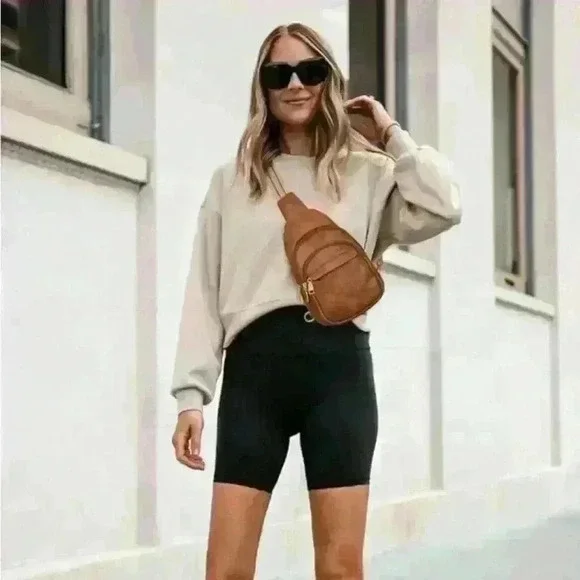 Women Leather Crossbody Bags - Picture 3 of 3